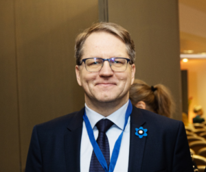 Dr Eero Merilind
