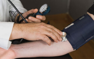 Vererõhu mõõtmine (Foto: Freepik)